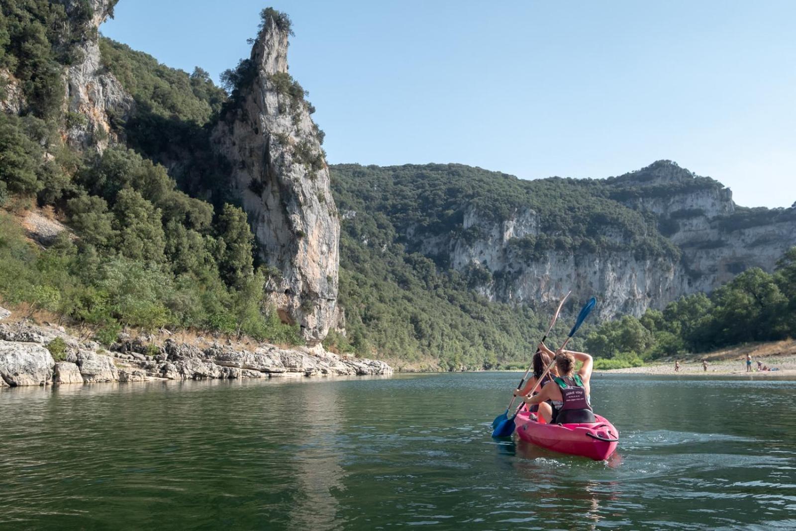 Roulottes Et Cabanes De Saint Cerice Vogue Ngoại thất bức ảnh